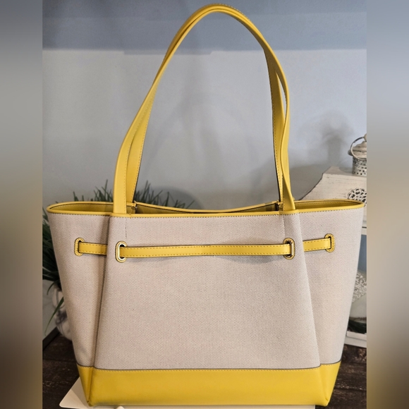 Michael Kors Reed Large Tote Bag - Picture 4 of 12